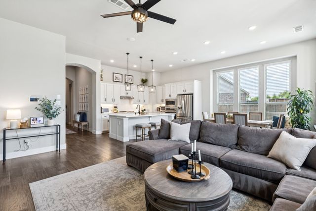 3330 Adobe Vista, Aubrey, TX 76227