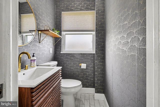 916 E GOWEN AVE, Philadelphia, PA 19150