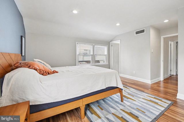 916 E GOWEN AVE, Philadelphia, PA 19150