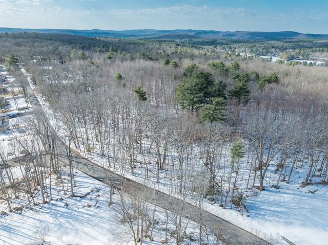 123 Peterson Rd, Palmer, MA 01069