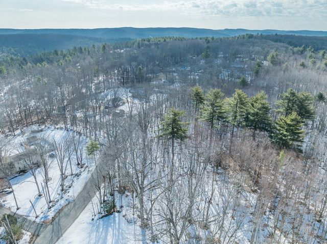 123 Peterson Rd, Palmer, MA 01069