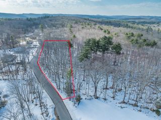 123 Peterson Rd, Palmer, MA 01069