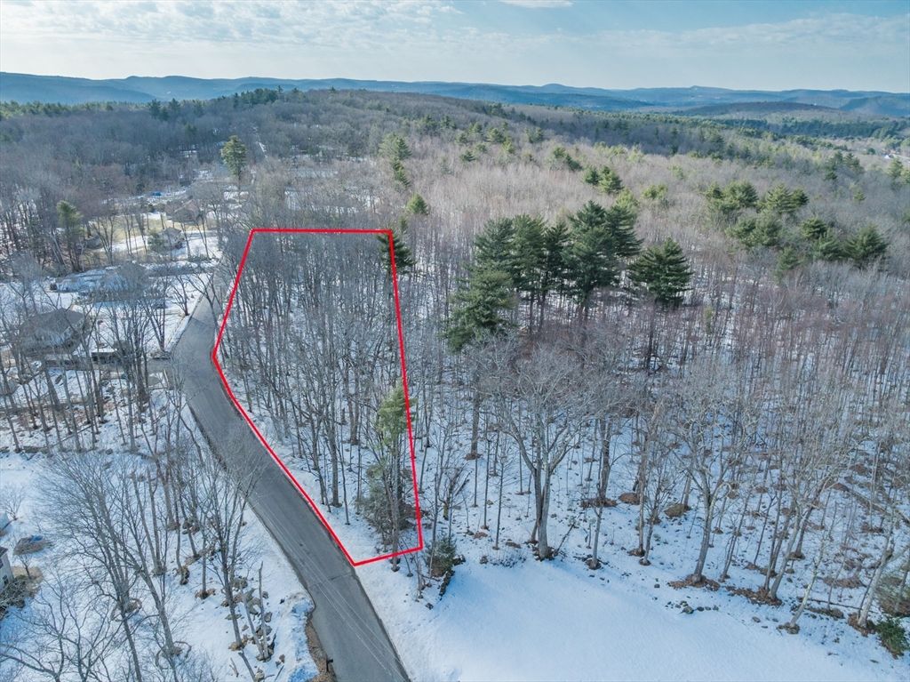 123 Peterson Rd, Palmer, MA 01069