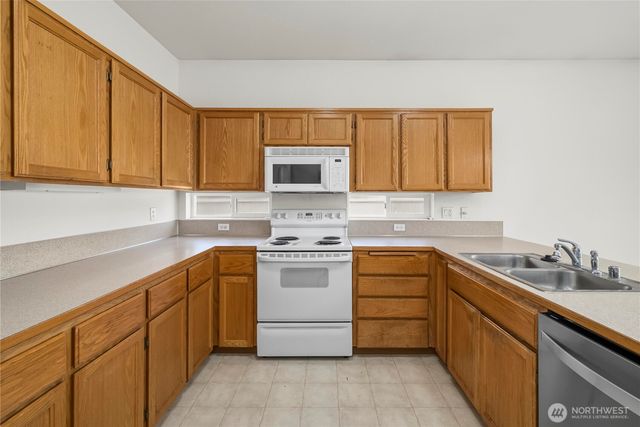 7801 207th Street Ct E, Spanaway, WA 98387