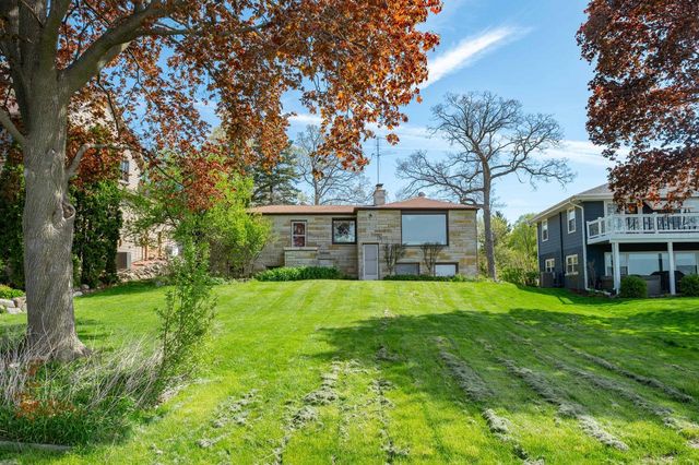 2717 Ridley ROAD, Hartland, WI 53029