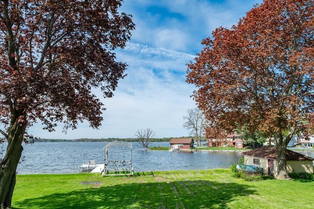 2717 Ridley ROAD, Hartland, WI 53029