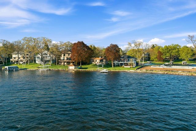 2717 Ridley ROAD, Hartland, WI 53029