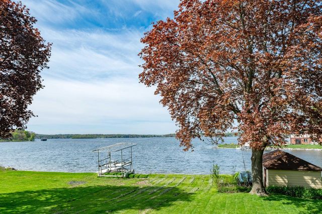 2717 Ridley ROAD, Hartland, WI 53029