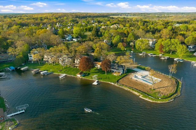 2717 Ridley ROAD, Hartland, WI 53029