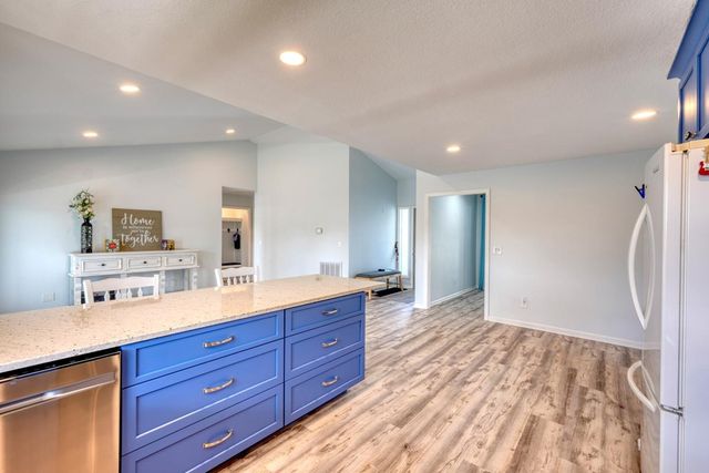 2112 J V Ledford Road, Young Harris, GA 30582