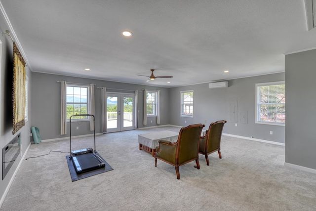 2112 J V Ledford Road, Young Harris, GA 30582