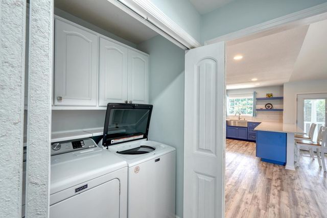 2112 J V Ledford Road, Young Harris, GA 30582