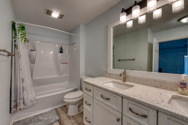 2112 J V Ledford Road, Young Harris, GA 30582