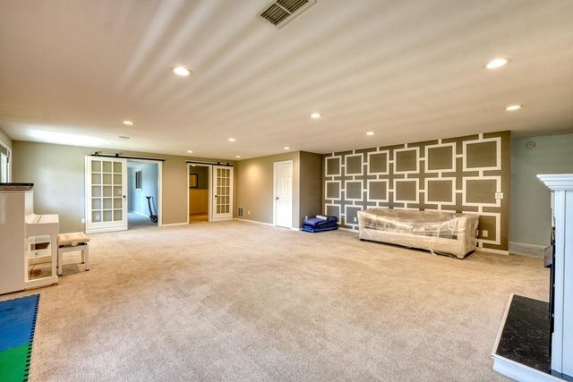 2112 J V Ledford Road, Young Harris, GA 30582