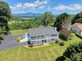 2112 J V Ledford Road, Young Harris, GA 30582