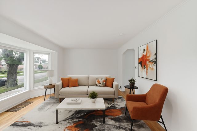 8228 S LaSalle Street, Chicago, IL 60620