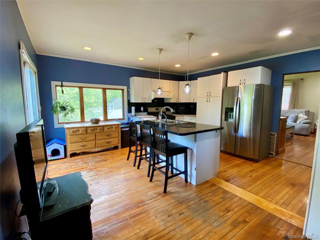 10 Willard Place, Monroe, NY 10950