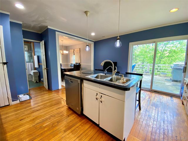 10 Willard Place, Monroe, NY 10950