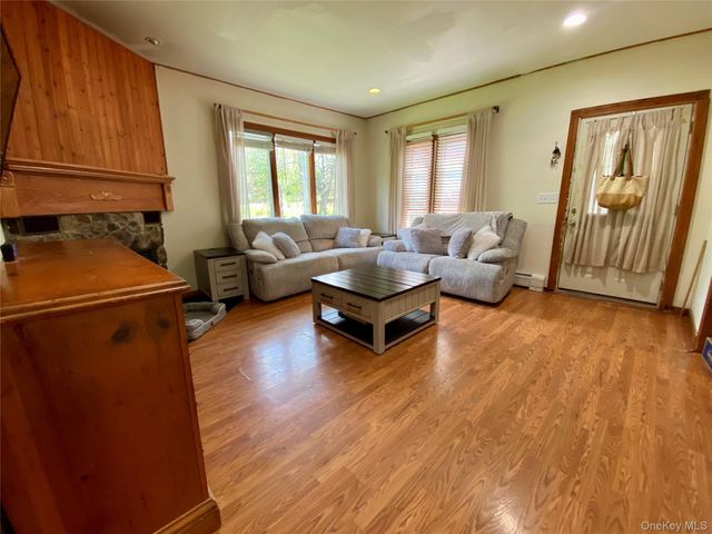 10 Willard Place, Monroe, NY 10950