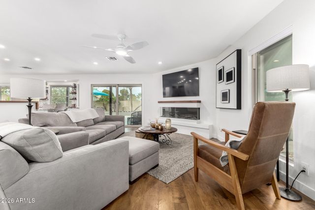 3220 E HATCHER Road, Phoenix, AZ 85028