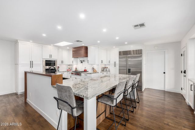 3220 E HATCHER Road, Phoenix, AZ 85028