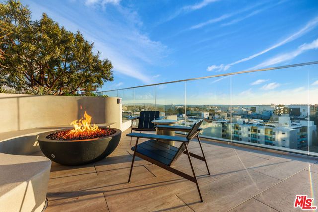 700 Broadway PH 715, Santa Monica, CA 90401
