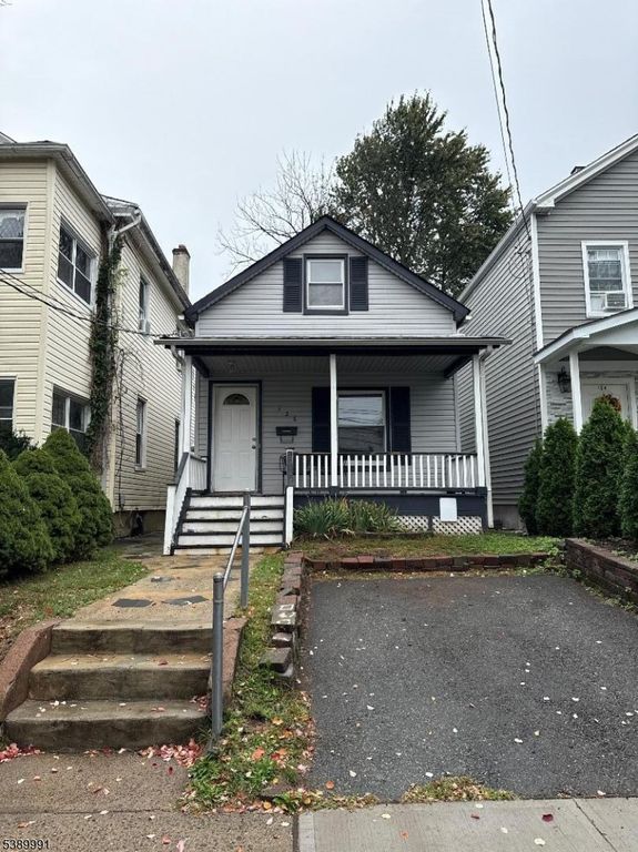126 Duer St, North Plainfield Boro, NJ 07060