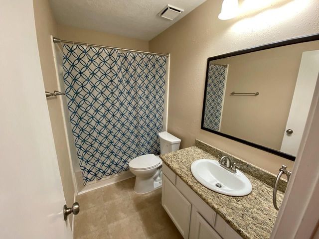8646 Sunny Ridge Drive, Houston, TX 77095