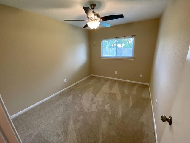 8646 Sunny Ridge Drive, Houston, TX 77095