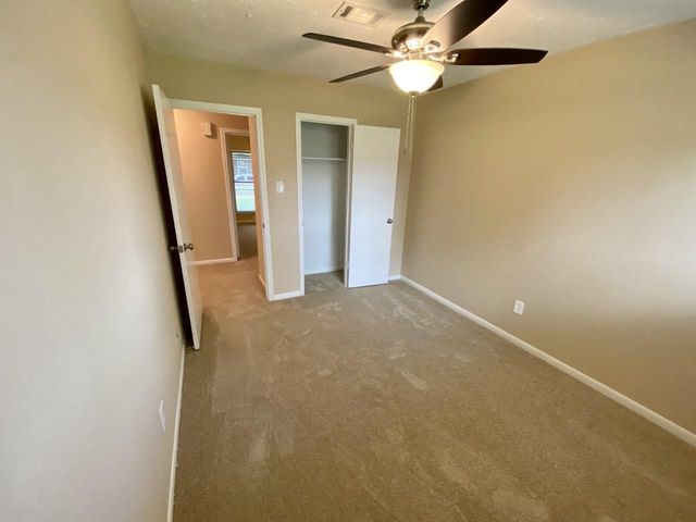 8646 Sunny Ridge Drive, Houston, TX 77095