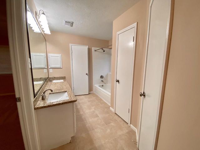 8646 Sunny Ridge Drive, Houston, TX 77095