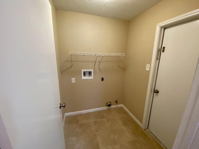 8646 Sunny Ridge Drive, Houston, TX 77095