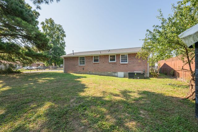 100 Karen Ray Ct, Antioch, TN 37013