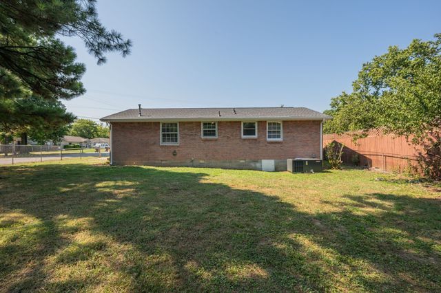 100 Karen Ray Ct, Antioch, TN 37013