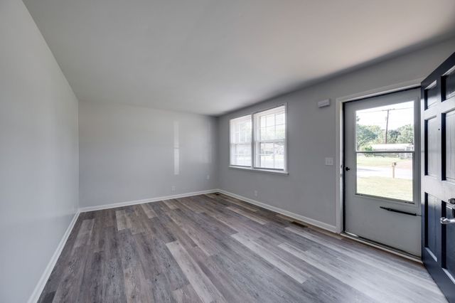 100 Karen Ray Ct, Antioch, TN 37013