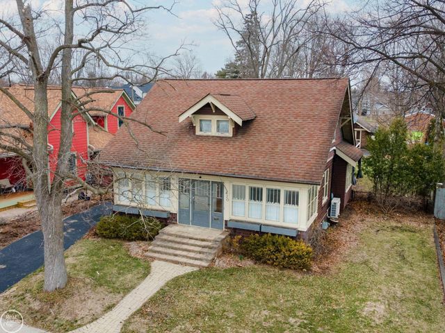 420 W 2nd Street, Rochester, MI 48304