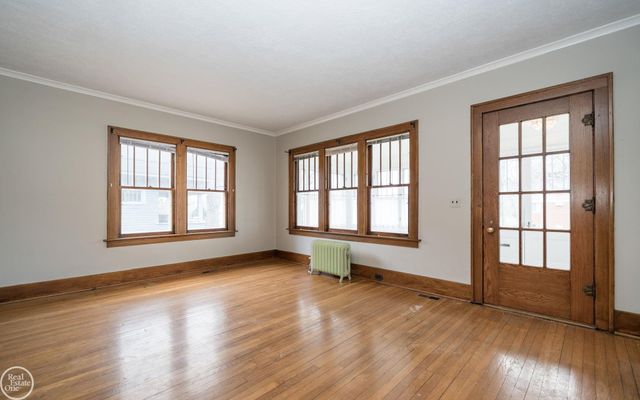 420 W 2nd Street, Rochester, MI 48304