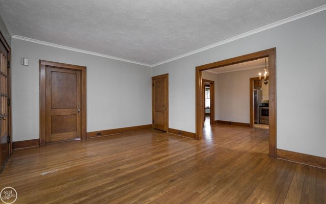 420 W 2nd Street, Rochester, MI 48304