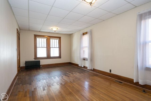 420 W 2nd Street, Rochester, MI 48304