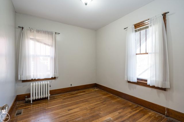 420 W 2nd Street, Rochester, MI 48304