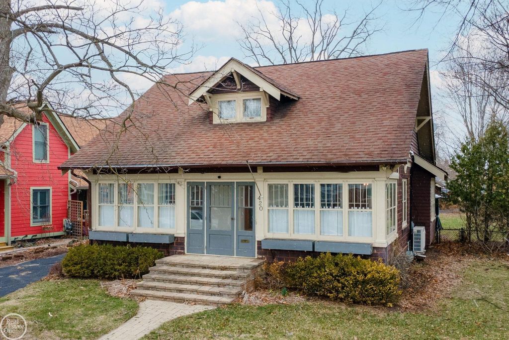 420 W 2nd Street, Rochester, MI 48304