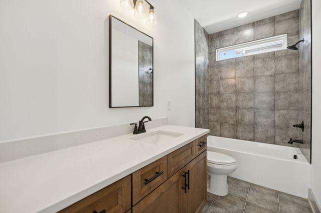 117 E Campbell Rd B, Madison, TN 37115