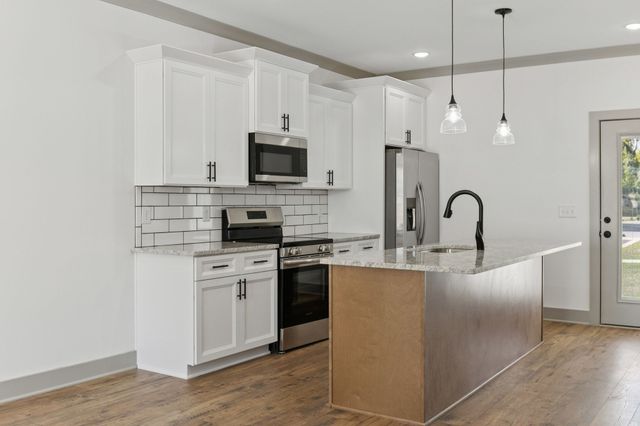 117 E Campbell Rd B, Madison, TN 37115