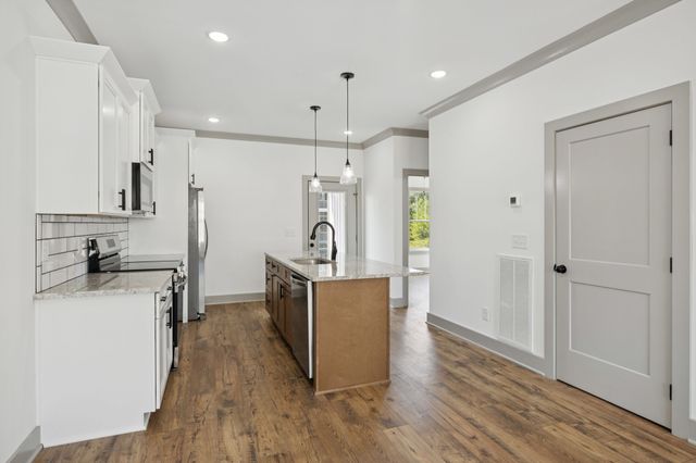 117 E Campbell Rd B, Madison, TN 37115