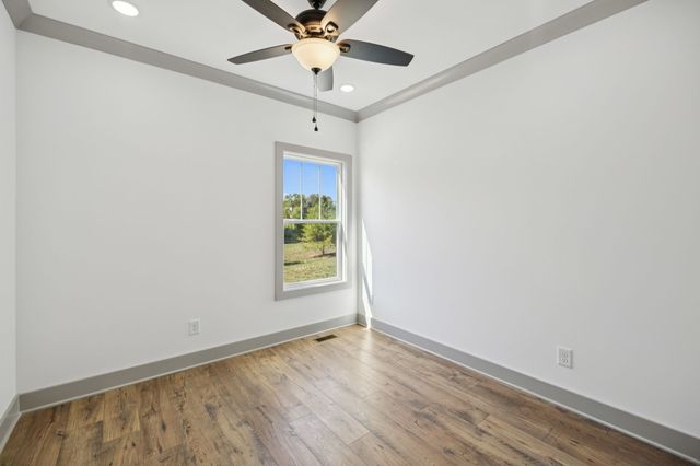 117 E Campbell Rd B, Madison, TN 37115