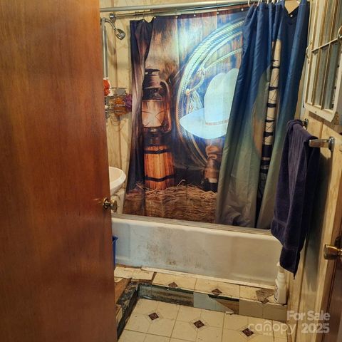 10200 US 23 Highway, Mars Hill, NC 28754