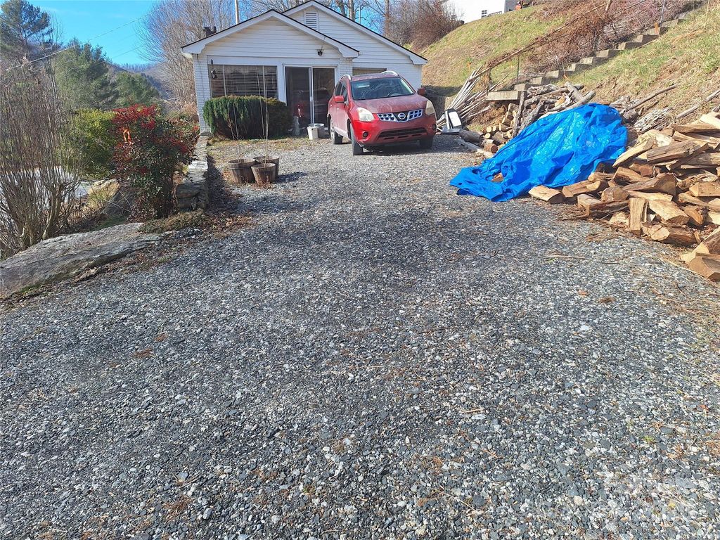 10200 US 23 Highway, Mars Hill, NC 28754