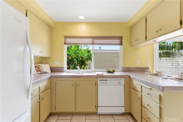 5021 Vauxhall Road, Westminster, CA 92683
