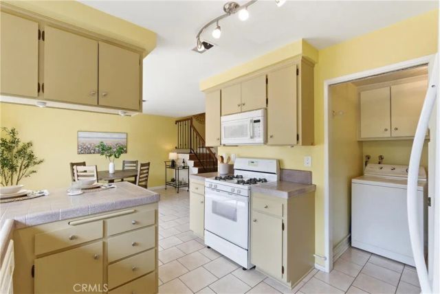 5021 Vauxhall Road, Westminster, CA 92683