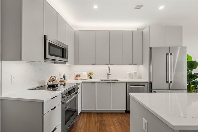 1515 Commonwealth Ave 603, Boston, MA 02135